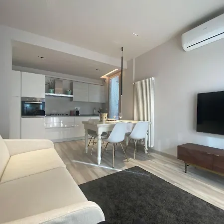 Comfort Moderno Parcheggio Coperto - Mare & Aria Condizionata דירה וירג'יו