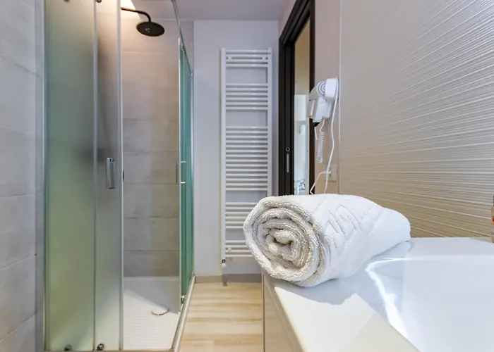 Διαμέρισμα Comfort Moderno Parcheggio Coperto - Mare & Aria Condizionata Βιαρέτζιο